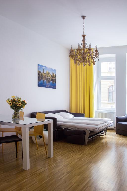 One-Bedroom Apartment,445534587:JPEG